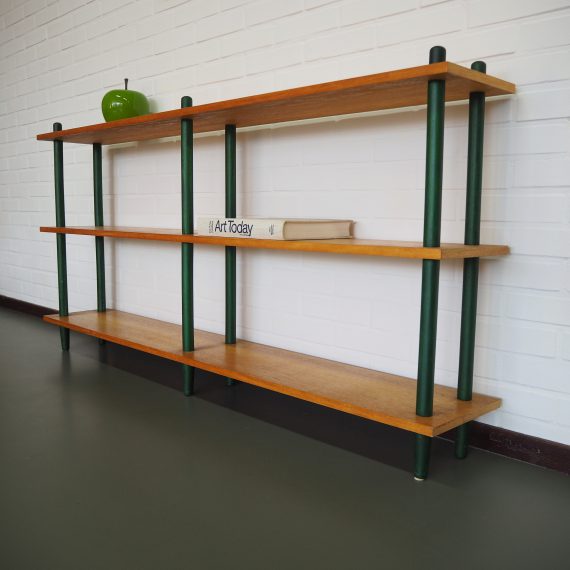 Vintage design 50's Stokkenkast Roomdivider met mooie diepgroene stokken - W. Lutjens voor Den Boer, Gouda - 150x24cm H76cm - sold