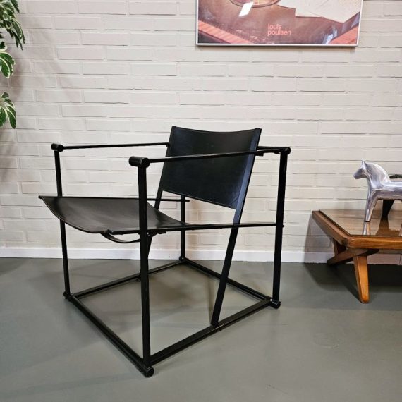 Kubus' Chair FM60 by Radboud van Beekum, voor Pastoe jaren 80 - zwart metaal met zwart leer - 68x61x68cm - in zeer goede vintage staat met lichte sporen van leeftijd - sold