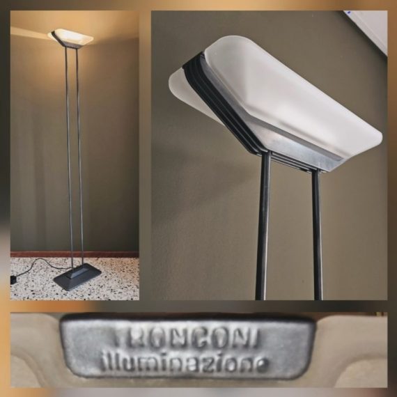 Uplighter model 'Franck' by Barbieri & Marianelli voor Tronconi Illuminazione - halogeen met dimmer - mooi postmodern minimalistisch model uit de jaren 80, Italiaans design - in goede vintage staat, H185cm (hoger dan de gemiddelde uplighter) - Prijs € 480